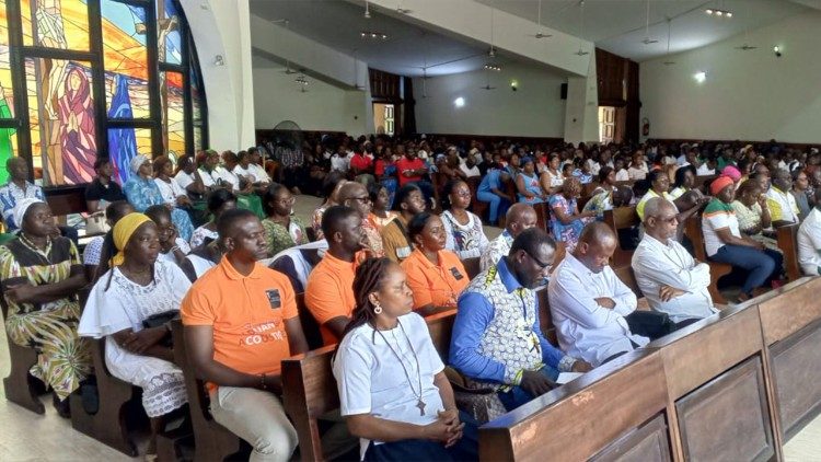 Les membres des communautés nouvelles de Côte d'Ivoire.