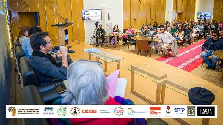 Sala cheia para ouvir e aprender sobre o pensamento de Frantz Fanon