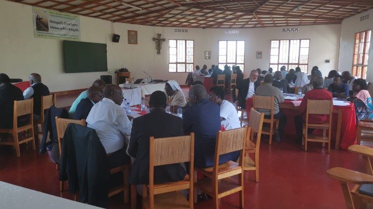 Missionários da sinodalidade em Ruanda - Encontro da Conferência Episcopal de Ruanda
