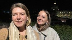  Вікторія Гавалешко та Анастісія Курʼята