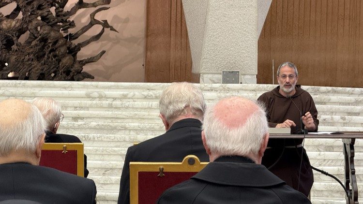 Fastenexerzitien in der Audienzhalle mit P. Pasolini