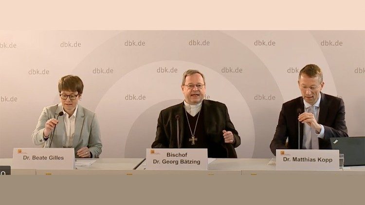 Die Pressekonferenz mit Beate Gilles, Bischof Bätzing und Matthias Kopp