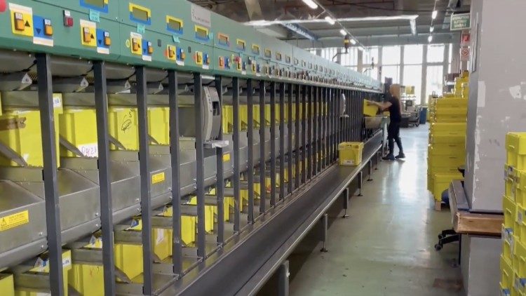 Smistamento di corrispondenza in un Centro di smistamento