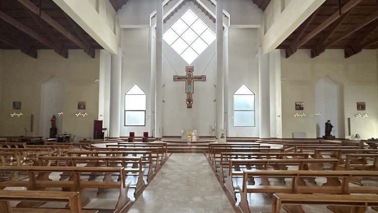 L'interno della chiesa di Santa Chiara a Canicattì