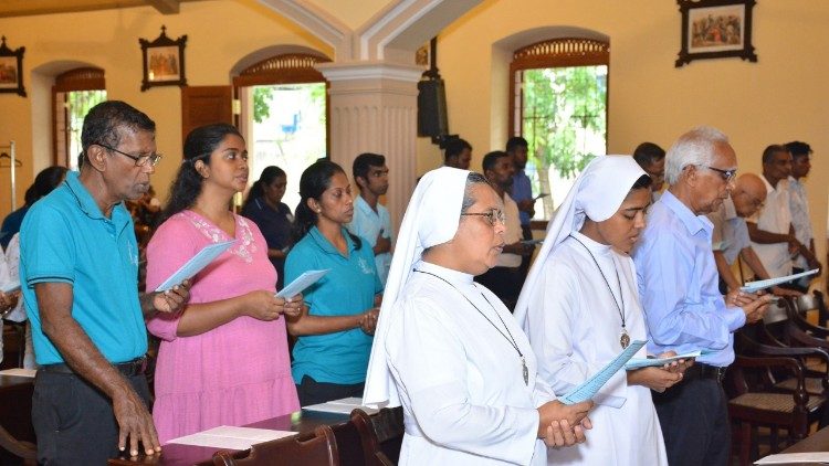 Colombo, fiel en la iglesia