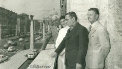 Dom Zef Shestani e redaksia parë shqipe e Radio Vatikanit