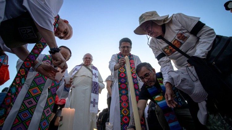 Gesto tras la santa misa en memoria de los desaparecidos en México, sábado 15 de marzo de 2025. (@Desde la Fe)