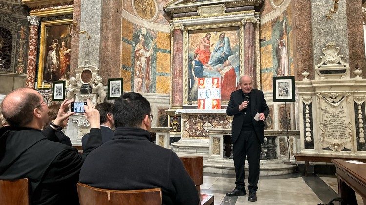 Kardinolas Ch. Schönbornas parodos pristatyme