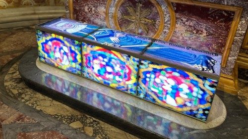 Rom: Drei leuchtende Heilige in Santa Maria dell'Anima