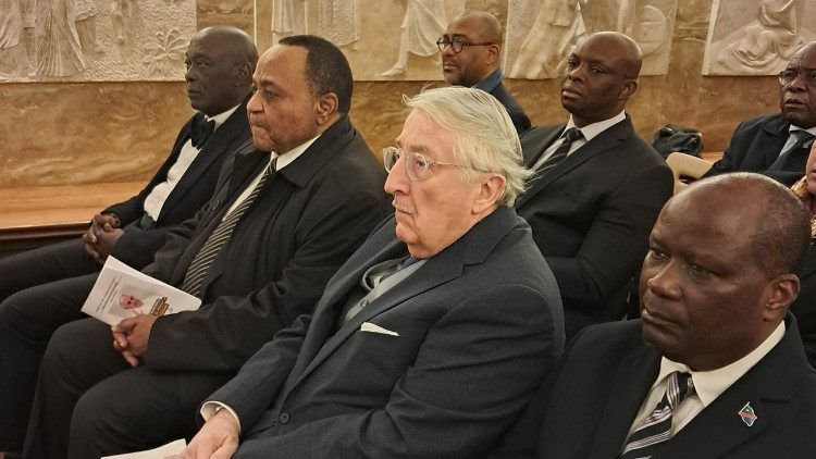 Lors de la messe du 20 mars dans la crypte de la basilique Saint-Pierre