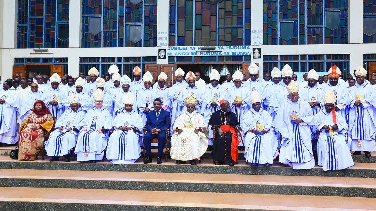 2025.03.21 Tanzania:Misa kwa ajili ya Jubilei ya miaka 25 ya Askofu Mstaafu wa Jimbo katoliki la Bukoba, Askofu Methodius Kilaini(19 Machi 2025).