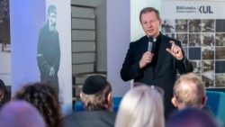 2025.03.21 Wystawa na Katolickim Uniwersytecie Lubelskim na temat akcji Reinhard, w której około 2 milionów Żydów zostało zabitych przez niemieckich nazistów