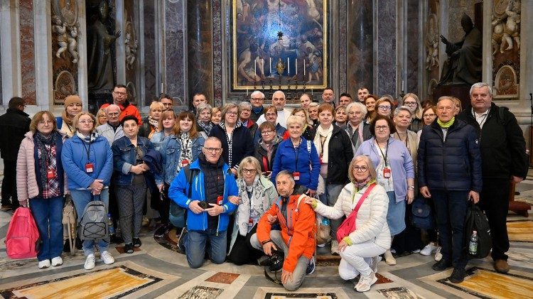 2025.03.21 Radomscy pielgrzymi przy grobie św. Jana Pawła II