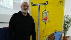 El artista Maupal presenta su nueva obra dedicada al Papa en la "Cattedra dell'Accoglienza"