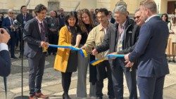 Invigningen av fotoutställningen Öppna Dörrar