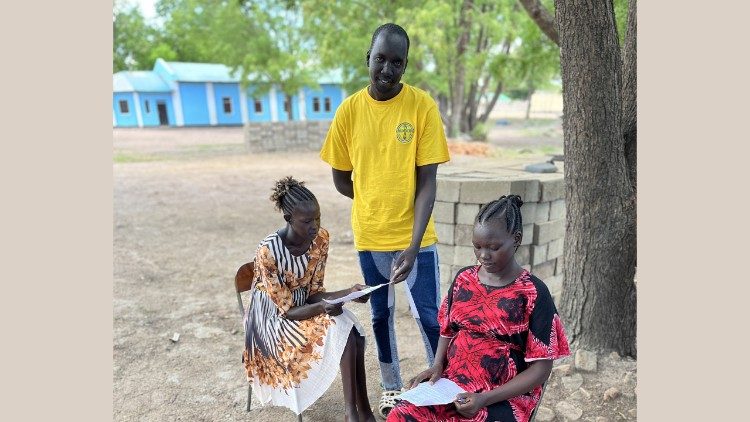 Estudiantes de la Universidad Católica de Sudán del Sur