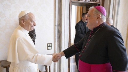 Colombo: La Iglesia no teme poner signos de esperanza en un mundo herido