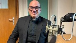 O Padre Tiago Azevedo, vigário episcopal para educação da Arquidiocese do Rio de Janeiro. 