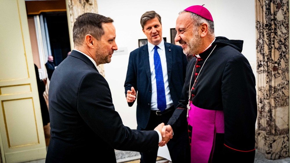 Expoziția "Speranță din ruine" (Roma, Palazzo Falconieri, 4 noiembrie 2025)