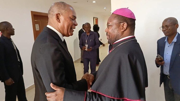 "O congresso surge da necessidade de um ponto de viragem nacional, ao se completarem 50 anos de independência ..."