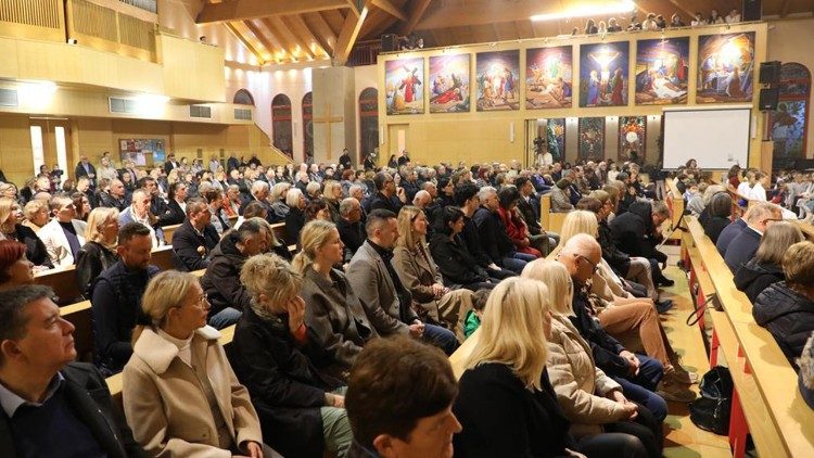 Vjernici na misi u Zaprešiću