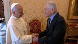 Robert de Niro meeting with Pope Leo