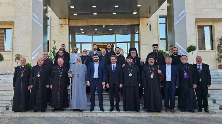 2025.11.07 Leader religiosi cristiani incontrano comandante sicurezza interna Aleppo