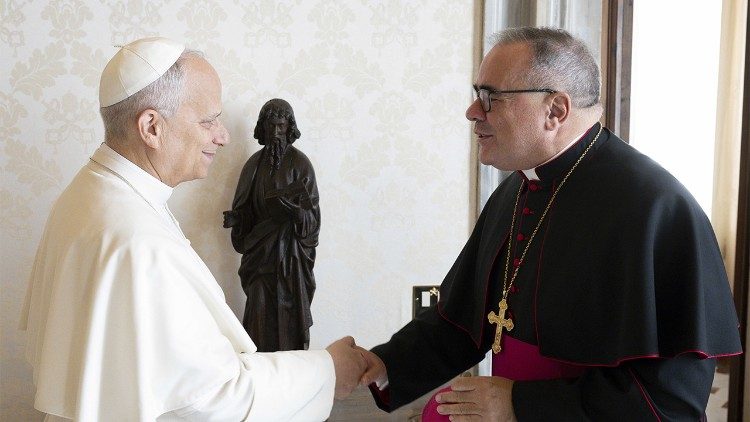 Abp Antonio Guido Filipazzi z Papieżem Leonem XIV