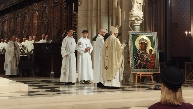 2025.11.08   Kopia obrazu Matki Bożej Częstochowskiej powraca do Kaplicy Polskiej w Notre Dame, fot. Vatican Media