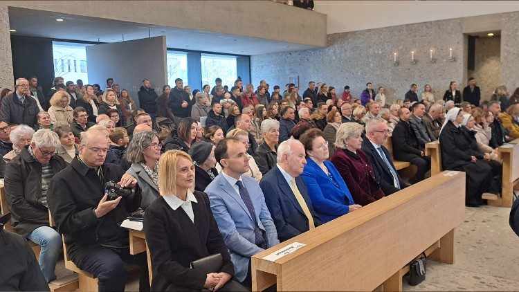 Hrvati i Nijemci na misi u crkvi bl. Ruperta Mayera u Poingu