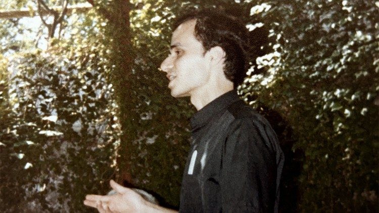 Padre Robert el día de su ordenación