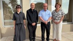 Emilce Cuda, cardeal Tolentino, Mariano Jabonero e Ana Paula Laborinho.