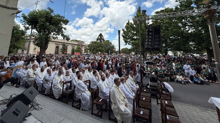 Santa misa en la explanada del Santuario de la Virgen de los Treinta y Tres en Florida, domingo 9 de noviembre de 2025.