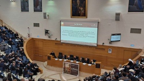 Conferencia sobre Misticismo: El Espíritu puede actuar "de las más diversas maneras"