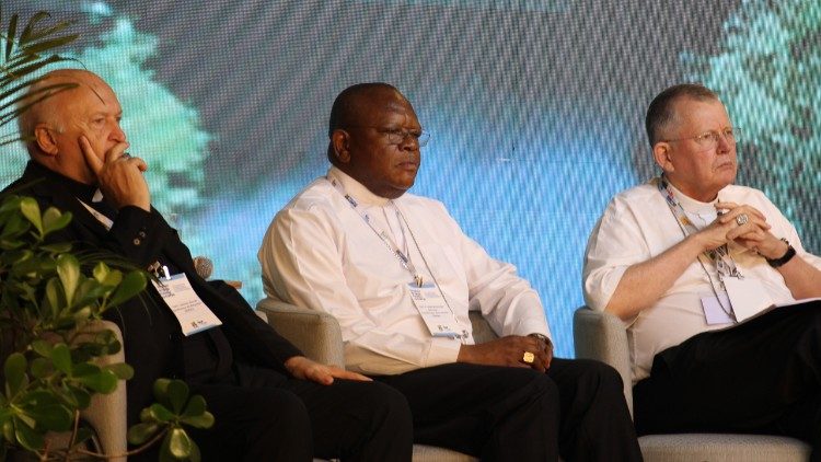 Simpósio da Igreja Católica