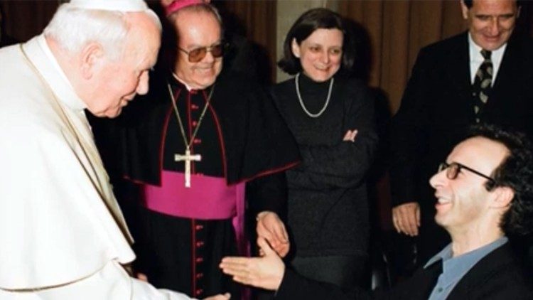Jan Paweł II podczas spotkania z aktorem i reżyserem Roberto Benignim