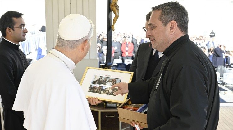 Papa Leone e il passionista Enzo Del Brocco 