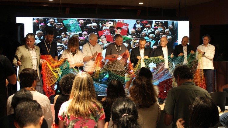 Zástupci církví globálního jihu shromáždění v Muzeu Amazonie v Belému