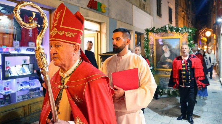 Nadbiskup Križić na Tavelićevo u Šibeniku