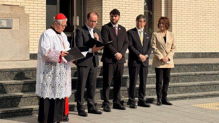 El momento de la bendición del olivo