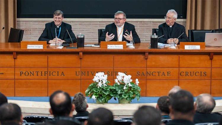 Simposio en la Pontificia Universidad de la Santa Cruz sobre la Dei verbum