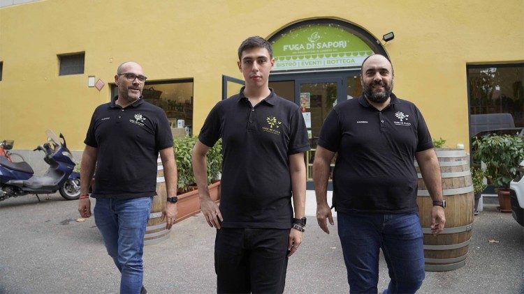 Danilo con il presidente Carmine Falanga e un altro collega