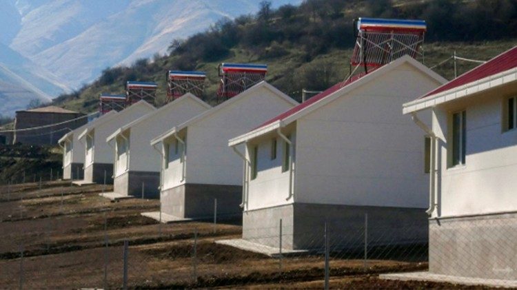 2025.11.20 Case costruite per le famiglie sfollate dall'Artsakh