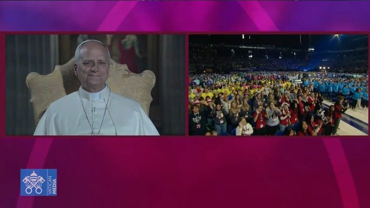 Le Pape Léon XIV rencontre en ligne de jeunes catholiques américains participant à la Conférence nationale de la jeunesse catholique.