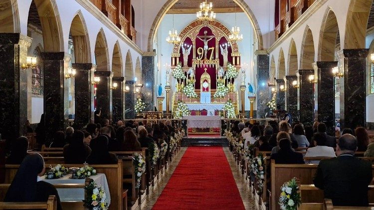 Altar del Santuario Eucarístico de Maridíaz que es cuidado con mucho esmero por las Hermanas Franciscanas de María Inmaculada