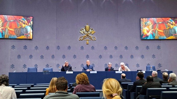 Konference k vydání věroučné nóty na obhajobu monogamie