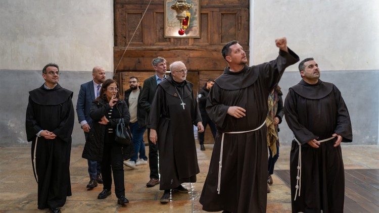 Franciskaner i Heliga landet tillsammans med kardinal Arborelius
