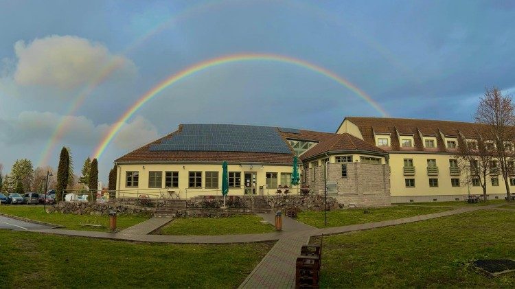 Jakab Antal Ház fölött kettős szivárvány - Csíksomlyó (Fotó: Péter Csaba) 