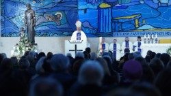 Nadbiskup Dražen Kutleša na prvom hodoočašću umjetnika sv. Josipu u Karlovcu