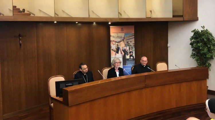 L'apertura del convegno alla Lateranense